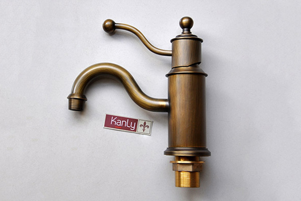 Vòi nước bằng đồng GCV08