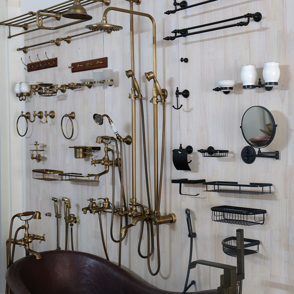 Phụ kiện phòng tắm bằng đồng thau đúc do KanLy cung cấp